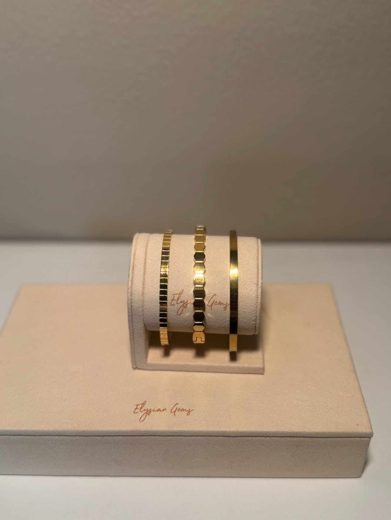 Honeycomb Gold Bangle