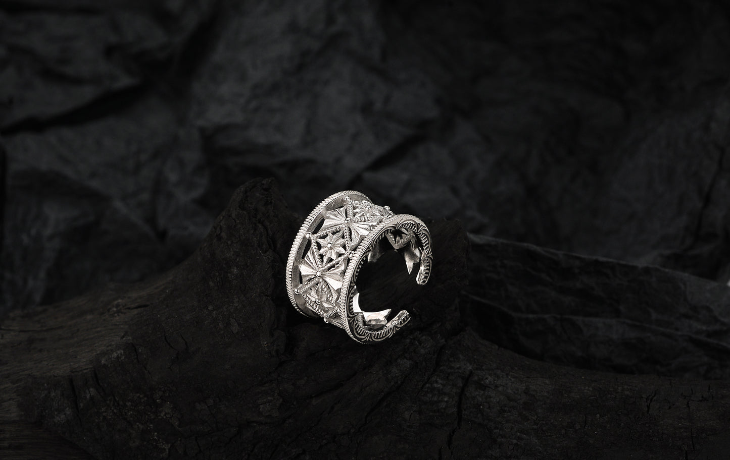 925 Sterling Silver Hollow Eight-Pointed Star Ring