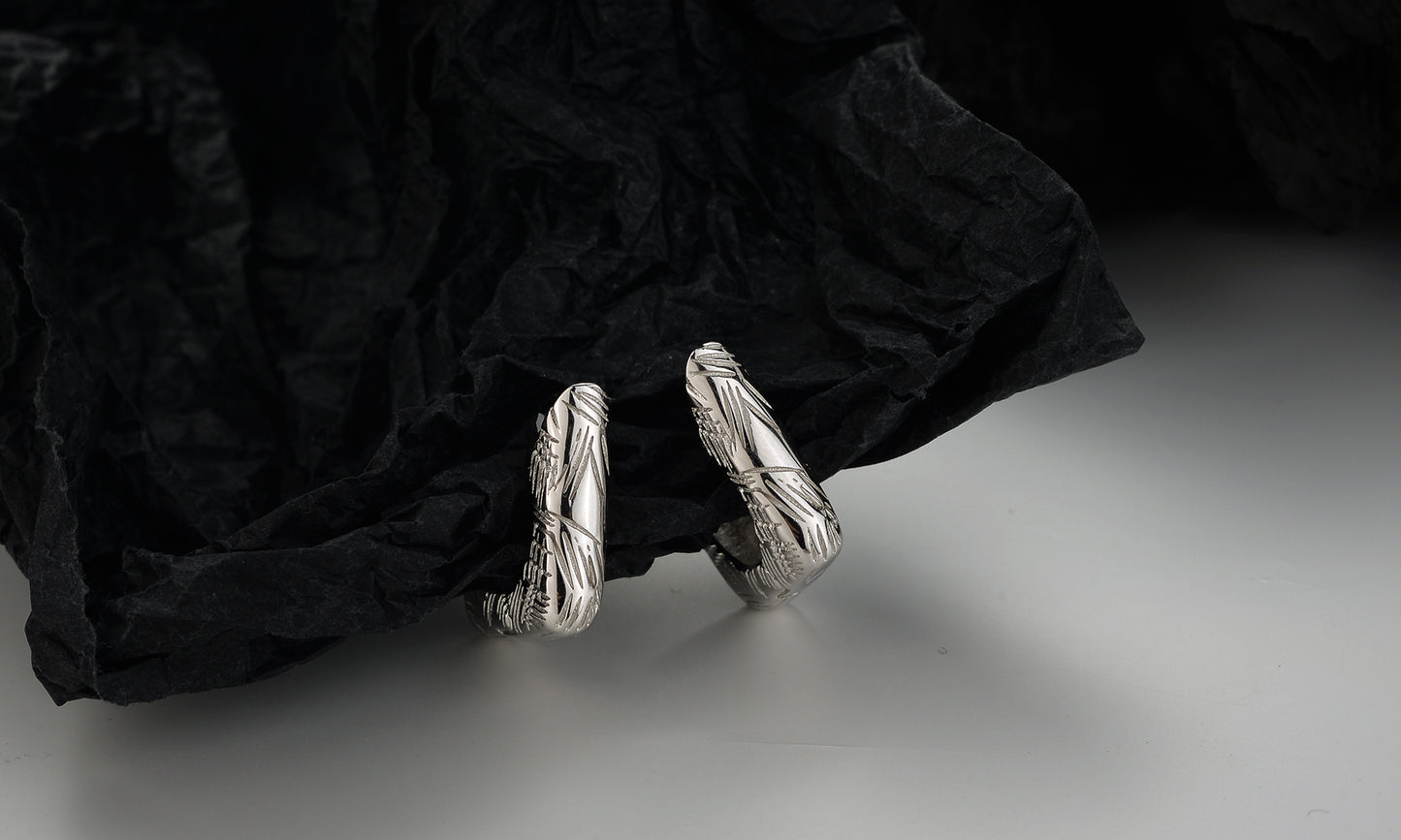 Sterling Silver Irregular Crack Texture Earrings