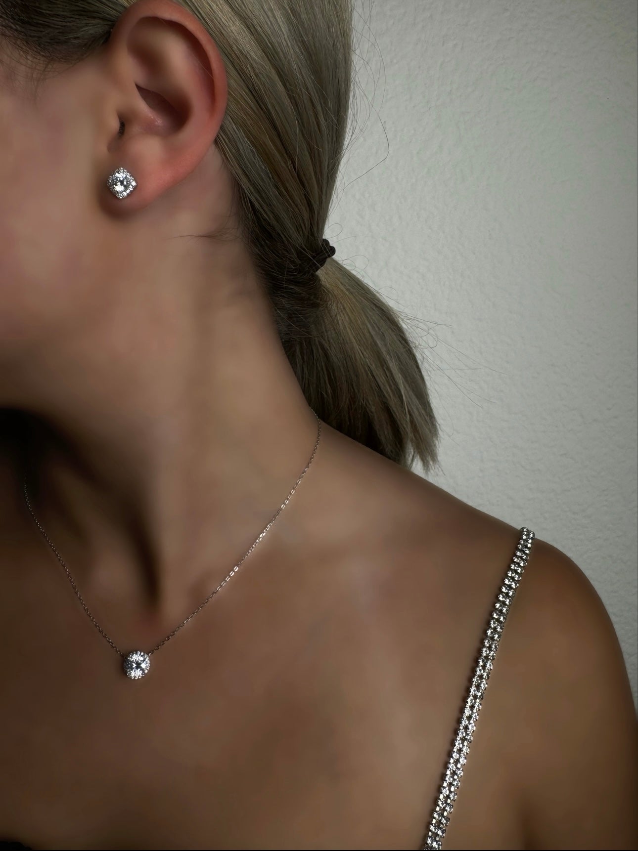 Radiant Halo Pendant