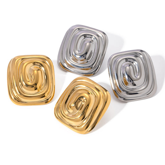 Golden Labyrinth Studs: