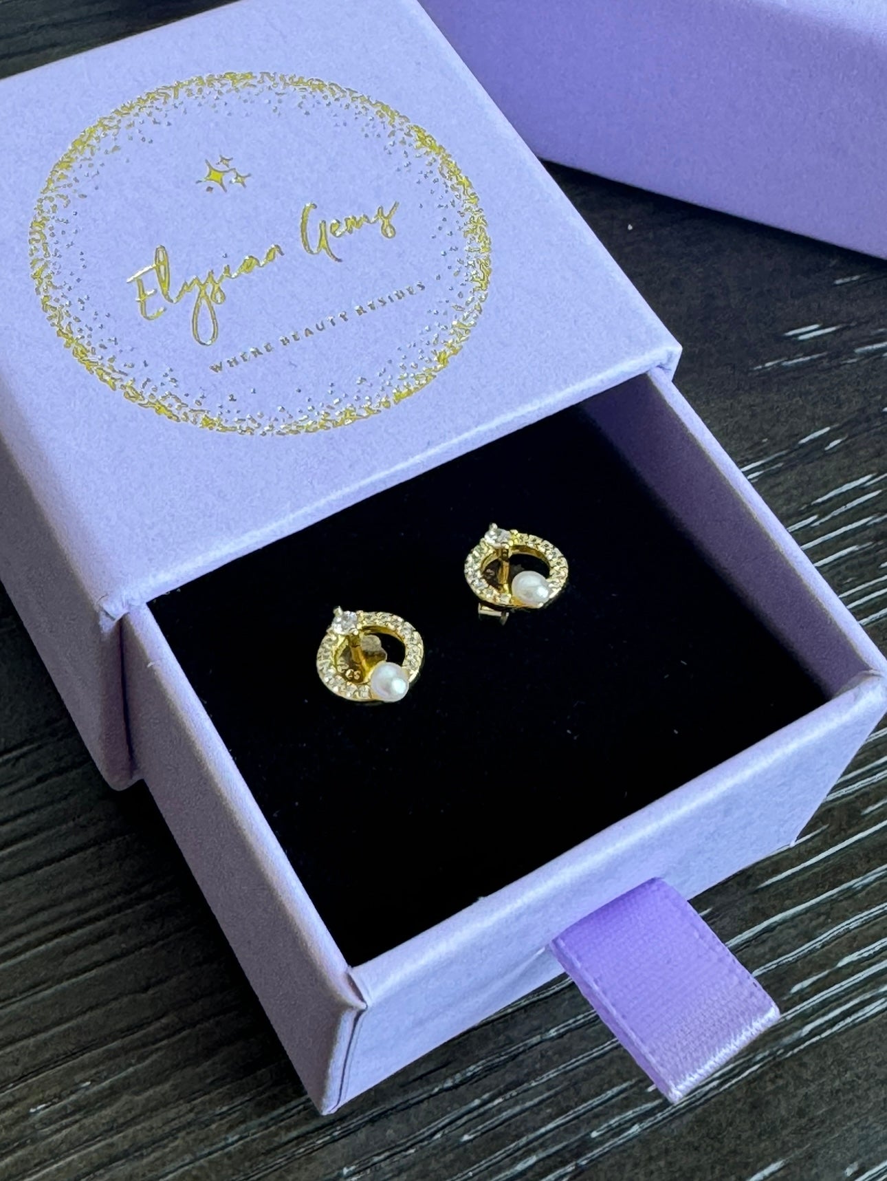 Luminous Circle Pearl Studs