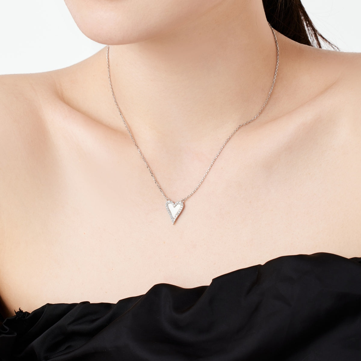 Eternal Radiance: S925 Rhodium-Plated White Heart Necklace